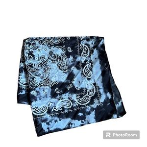 ⚪️PRIMARK: Women’s OS, tie dye w/pattern handkerchief, barely used⚪️